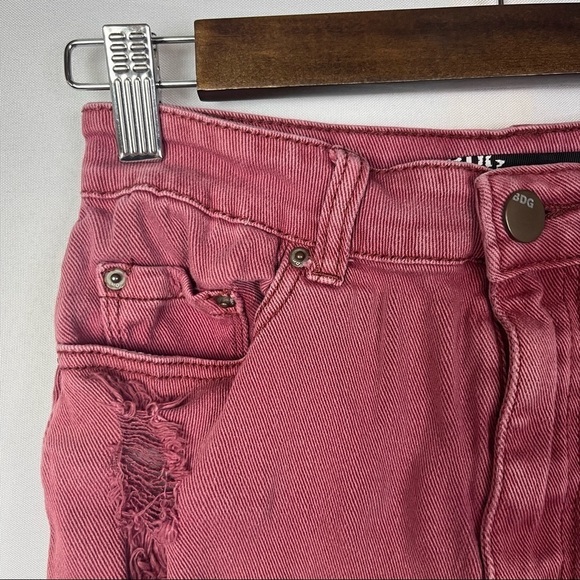 Urban Outfitters BDG Raspberry Pink Distressed Cheeky High Rise Denim Shorts 27 - Picture 3 of 3